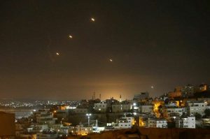 La guerre au Moyen-Orient perturbe le trafic aérien et aura un impact certain sur les voyages