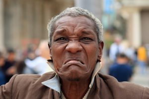 Les touristes tournent le dos à Cuba