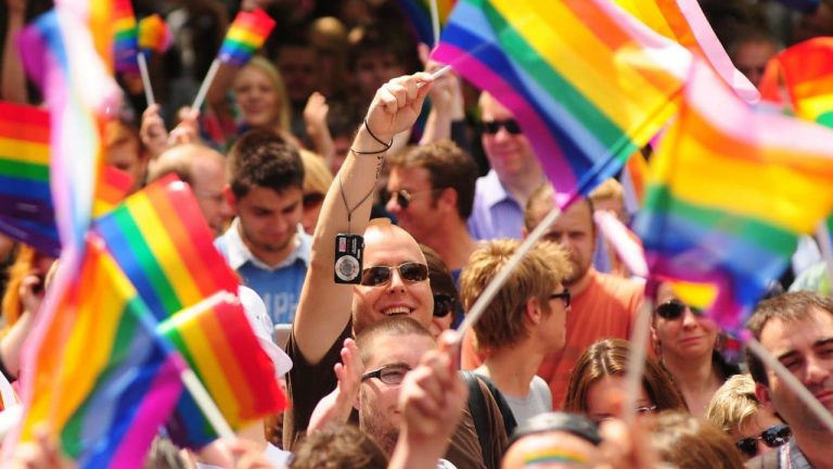 Après la Hongrie et la Bulgarie, une loi anti-LGBTQ+ proposée en Slovaquie