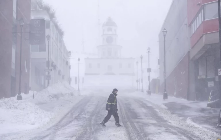 Tempête de neige au Canada: Montréal s’est habillée de blanc