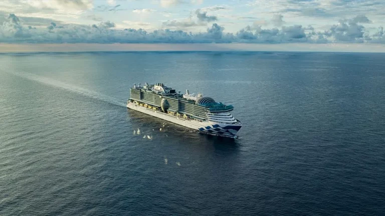 Des blessés sur une croisière prise dans une violente tempête