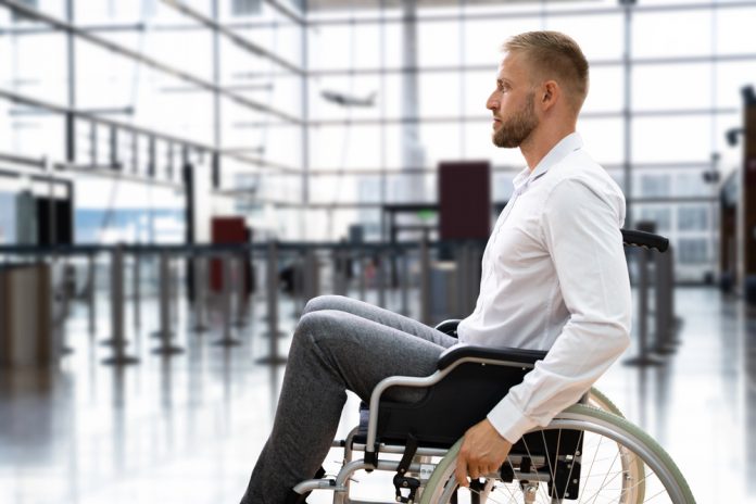 Aéroport d’Orly: quand voyager handicapé vire à l’humiliation