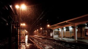 Orages: trafic aérien perturbé à Orly et sur certains trains