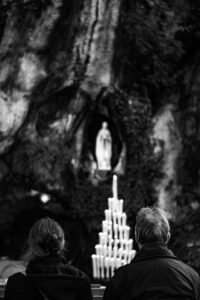 Lourdes: un sanctuaire de miracles et un haut lieu de tourisme spirituel