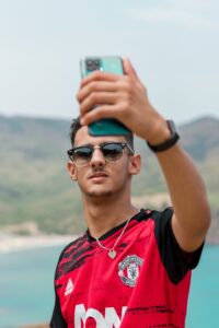 GetYourGuide dévoile l’impact des réseaux sociaux sur les jeunes français
