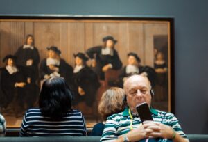 Rêve ou cauchemar: irez-vous dormir au milieu de requins ou d'œuvres d'art?