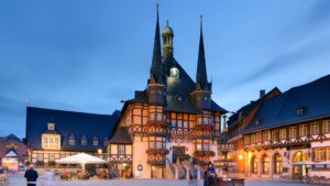 Wernigerode, Sachsen-Anhalt, Deutschland - Rathaus on Marktplatz