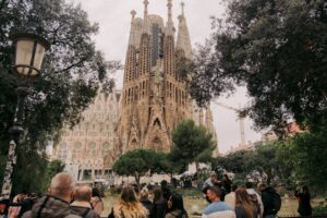 La Sagrada Família de Barcelone devient l'église la plus haute du monde