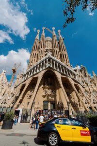 La Sagrada Família de Barcelone devient l'église la plus haute du monde