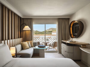 W Sardinia à Poltu Quatu: luxe et design audacieux