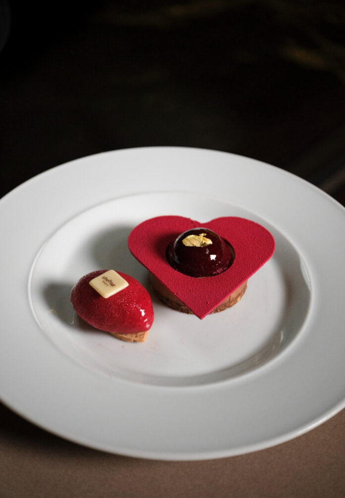 La Saint-Valentin 2026 sur la Seine avec les bateaux parisiens