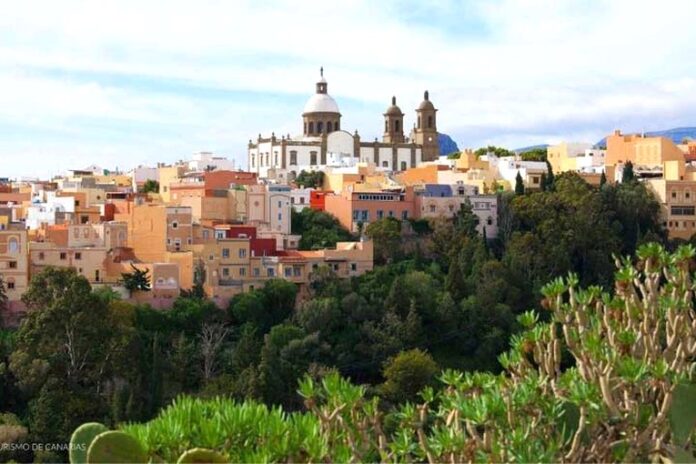 Agüimes, village de Gran Canaria, et son église San Sebastián