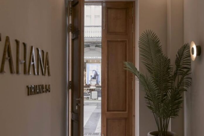 L’entrée du Fahana Triana 54, rue Triana à Las Palmas de Gran Canaria