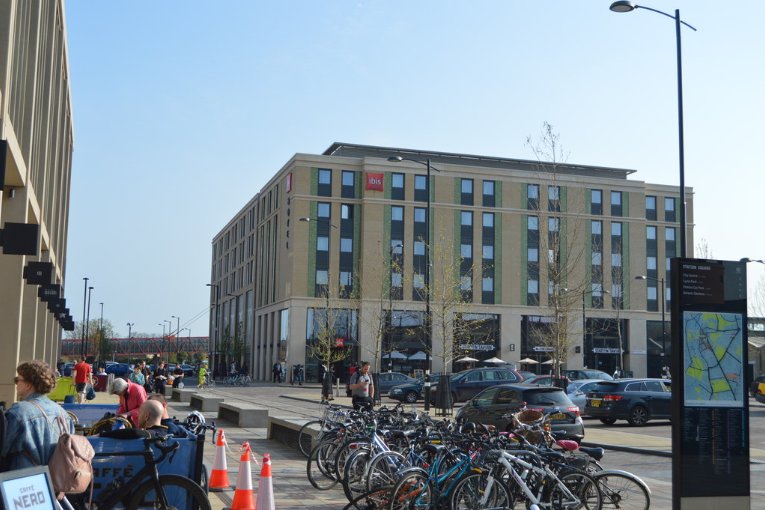 Un hôtel ibis, marque économique du groupe Accor
