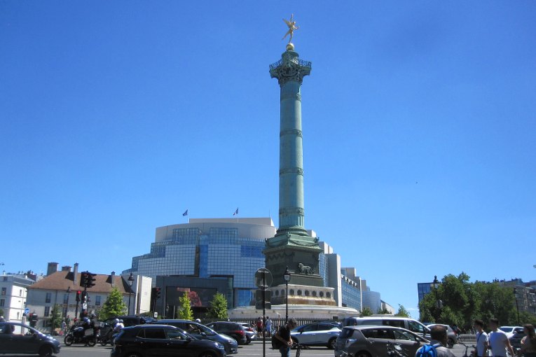La place de la Bastille et l’Opéra Bastille