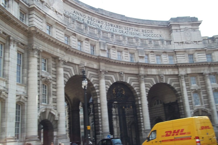 L'Admiralty Arch vue depuis le Mall