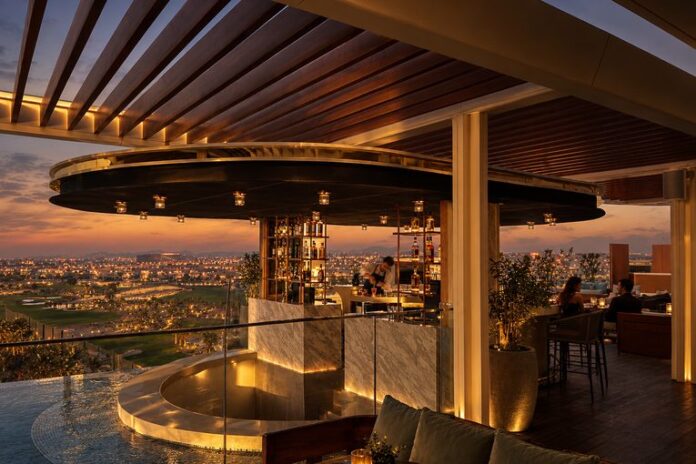 SEEN by Olivier Muscat, Infinity Pool & Bar du Tivoli LA VIE Muscat
